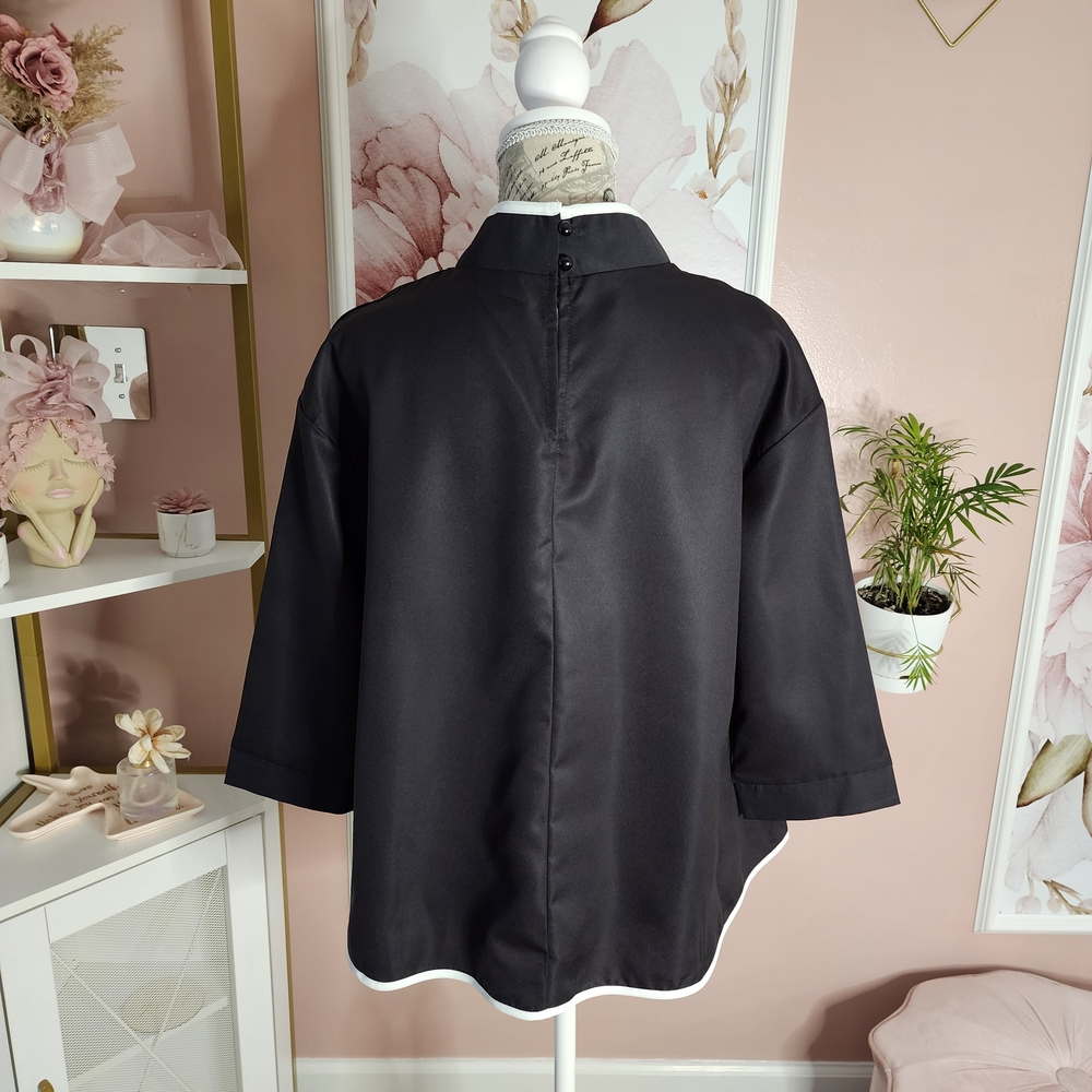UOOZEE Black & White Floral Loose Fit Blouse Size M | 3/4 Sleeve Statement Top - Picture 5 of 10